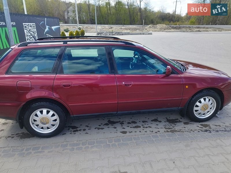 Універсал Audi A4 1998 в Львові