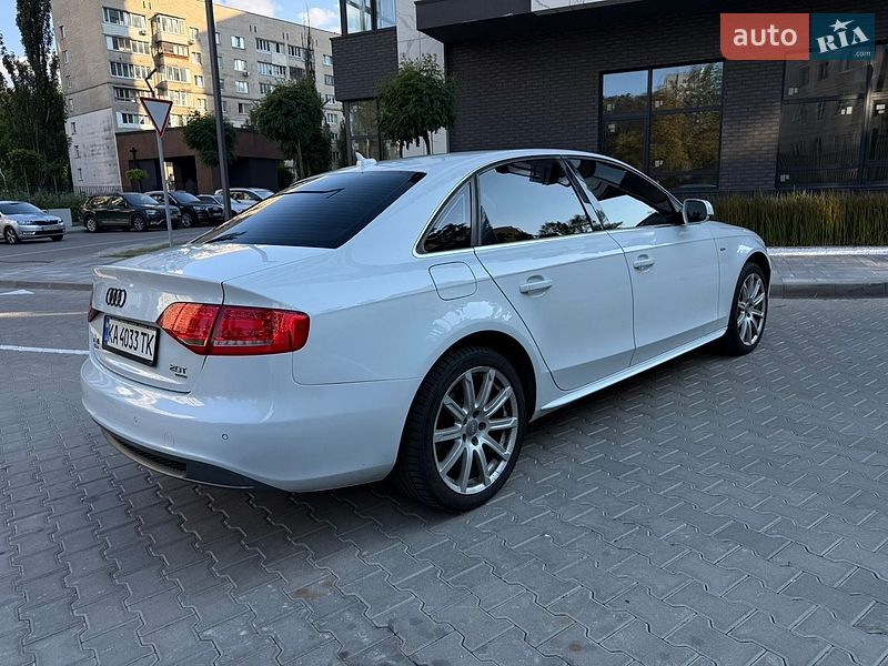 Седан Audi A4 2012 в Киеве