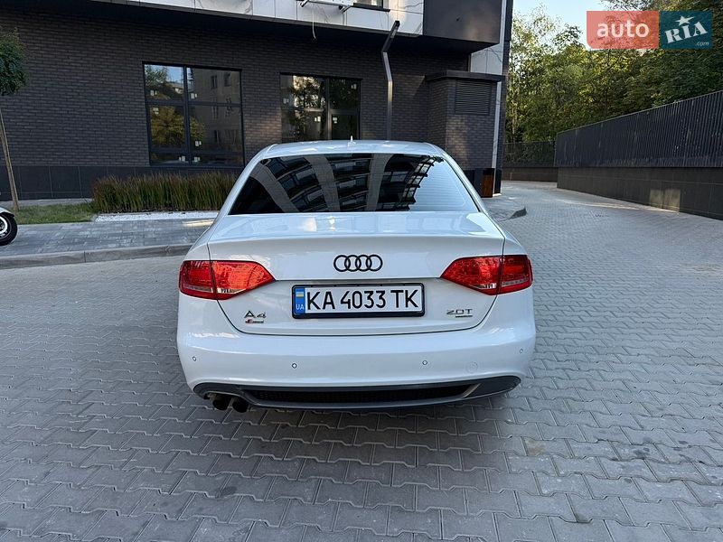 Седан Audi A4 2012 в Киеве