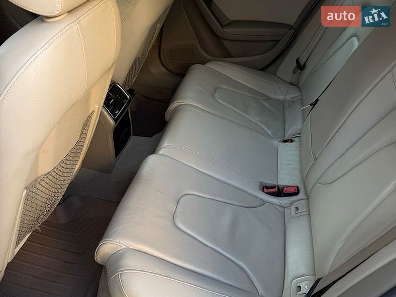 Седан Audi A4 2012 в Киеве