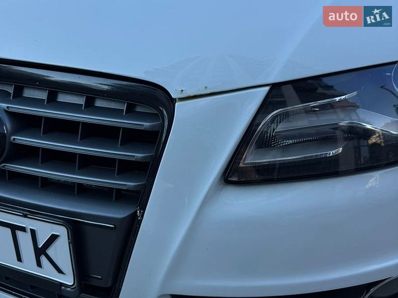 Седан Audi A4 2012 в Киеве