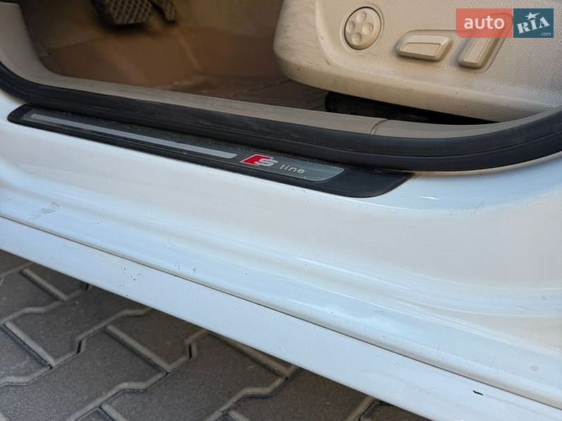 Седан Audi A4 2012 в Киеве