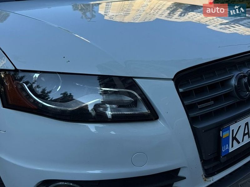 Седан Audi A4 2012 в Киеве