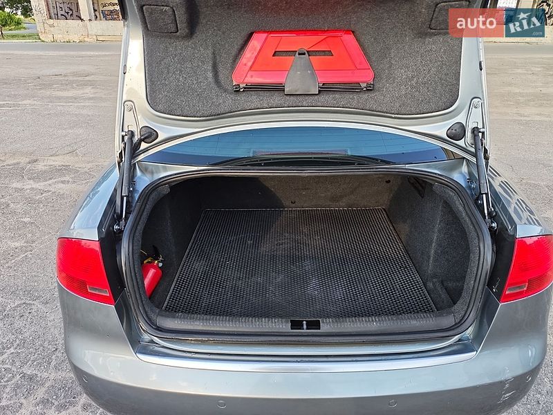 Седан Audi A4 2006 в Тернополе