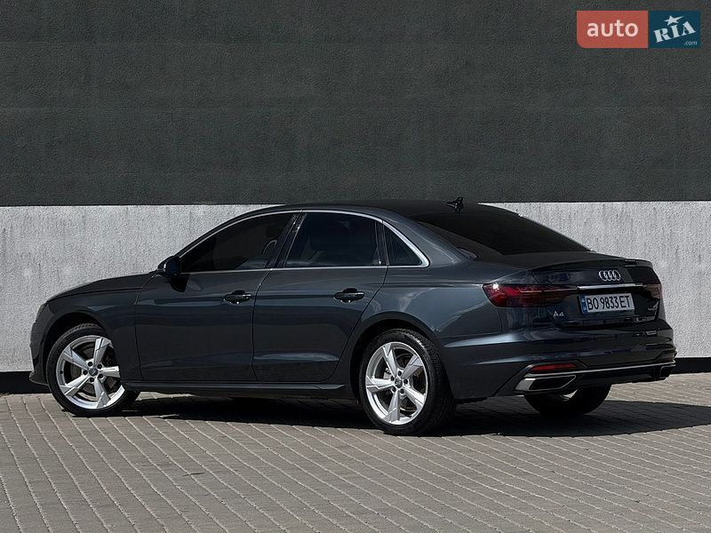 Седан Audi A4 2021 в Тернополі