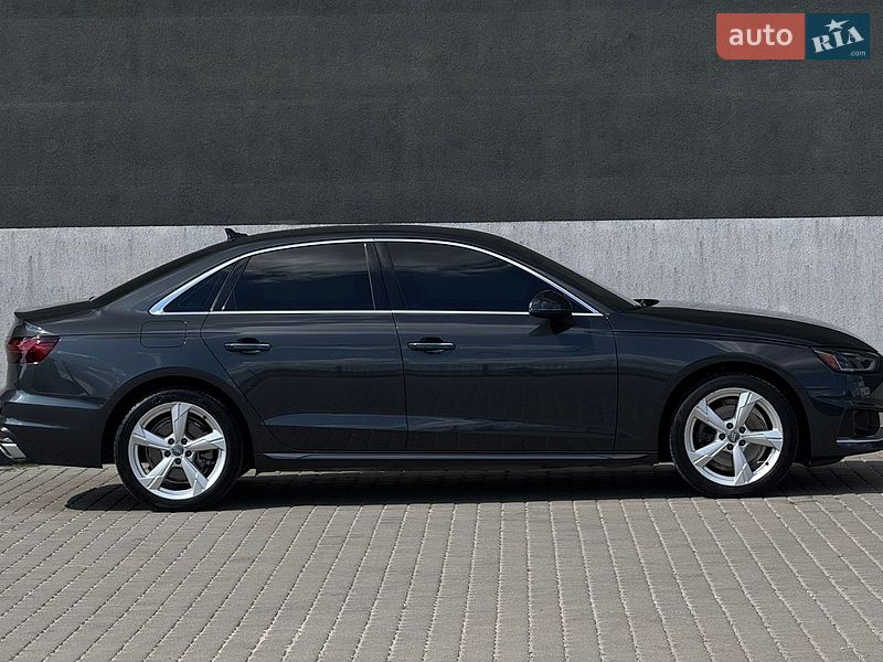 Седан Audi A4 2021 в Тернополі