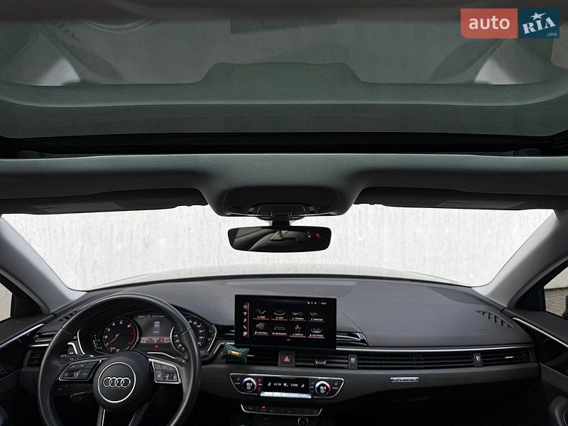 Седан Audi A4 2021 в Тернополі