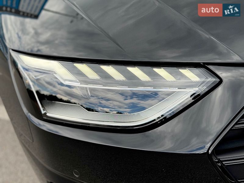 Седан Audi A4 2024 в Києві
