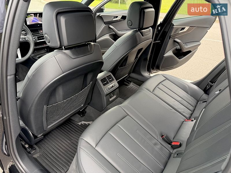 Седан Audi A4 2024 в Києві