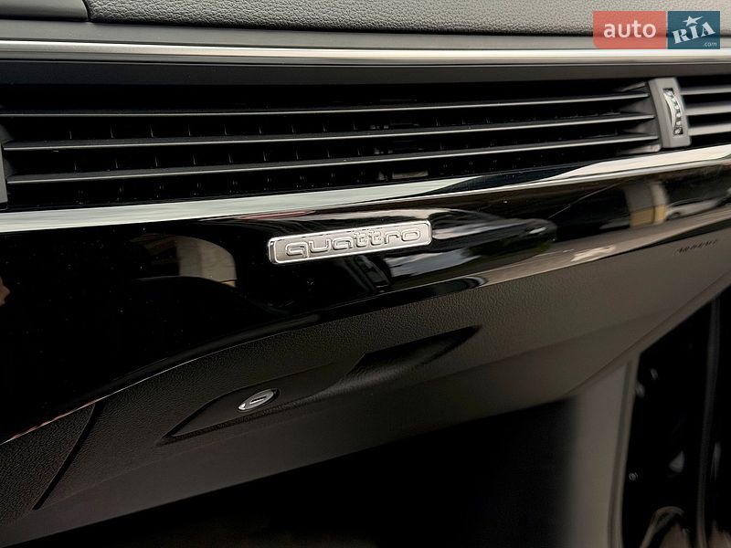 Седан Audi A4 2024 в Києві