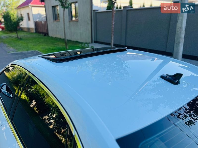 Седан Audi A4 2022 в Мукачевому