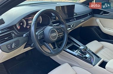 Седан Audi A4 2022 в Мукачевому