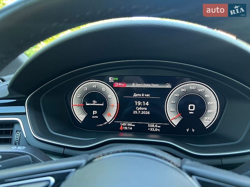 Седан Audi A4 2022 в Мукачевому