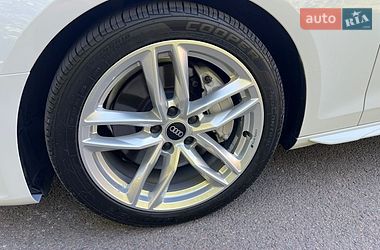 Седан Audi A4 2022 в Мукачевому
