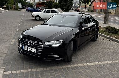 Седан Audi A4 2016 в Ивано-Франковске