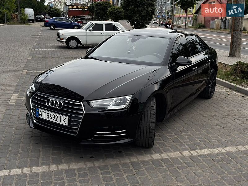 Седан Audi A4 2016 в Ивано-Франковске