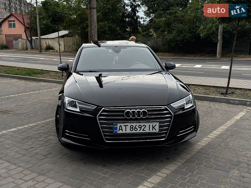 Седан Audi A4 2016 в Ивано-Франковске