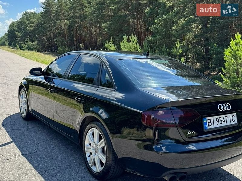 Седан Audi A4 2010 в Кременчуці
