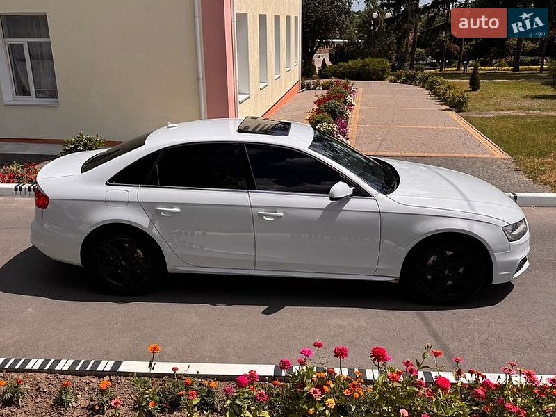 Седан Audi A4 2013 в Виннице