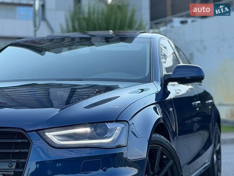 Седан Audi A4 2015 в Києві