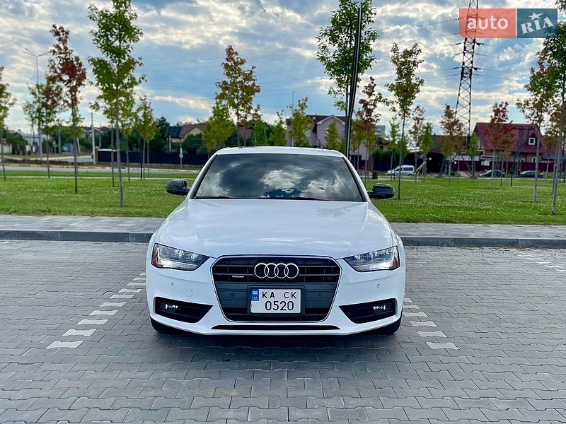 Седан Audi A4 2013 в Бучі