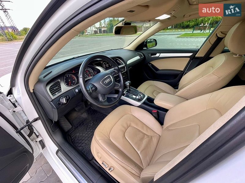 Седан Audi A4 2013 в Бучі