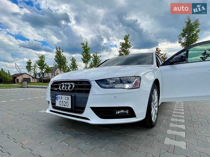 Седан Audi A4 2013 в Бучі
