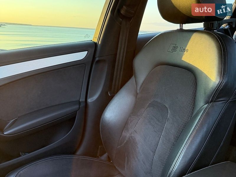Седан Audi A4 2013 в Одесі