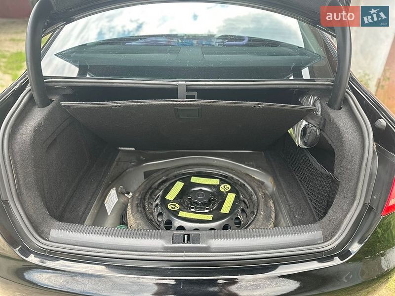 Седан Audi A4 2010 в Стрые