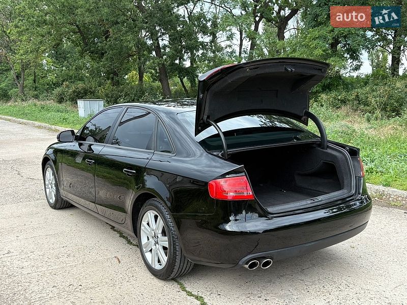 Седан Audi A4 2009 в Кривому Розі