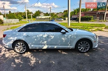 Седан Audi A4 2016 в Харкові