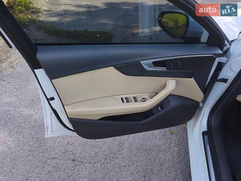 Седан Audi A4 2016 в Харкові