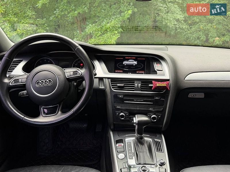 Седан Audi A4 2015 в Киеве