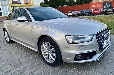 Седан Audi A4 2014 в Полтаве