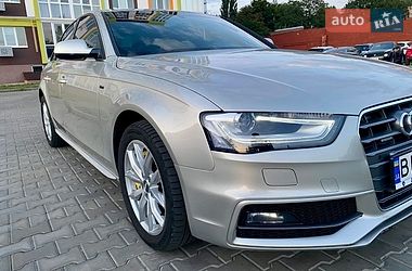 Седан Audi A4 2014 в Полтаве