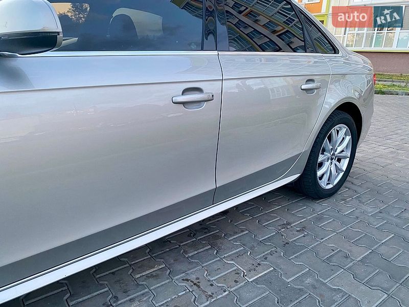 Седан Audi A4 2014 в Полтаве