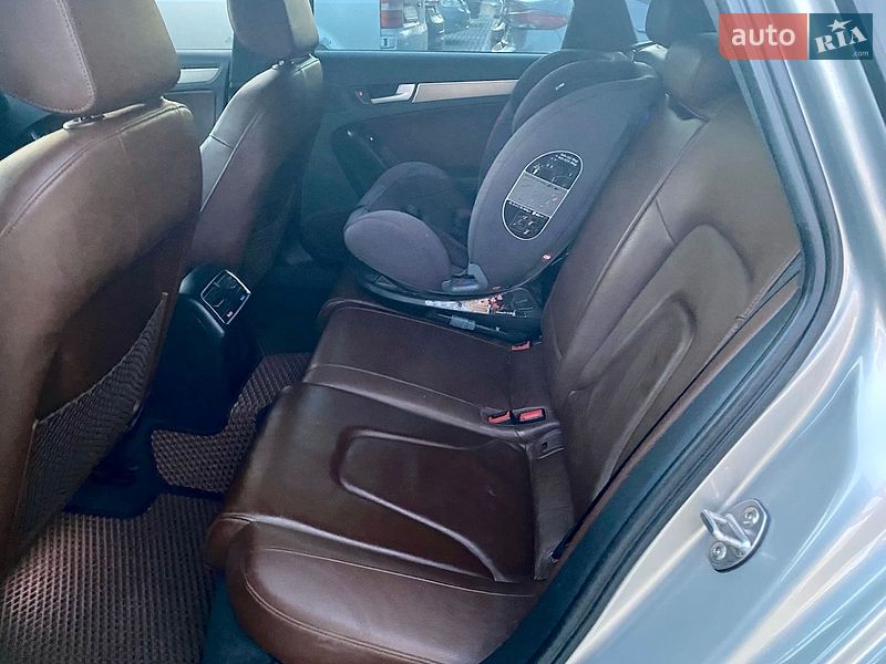 Седан Audi A4 2014 в Полтаве
