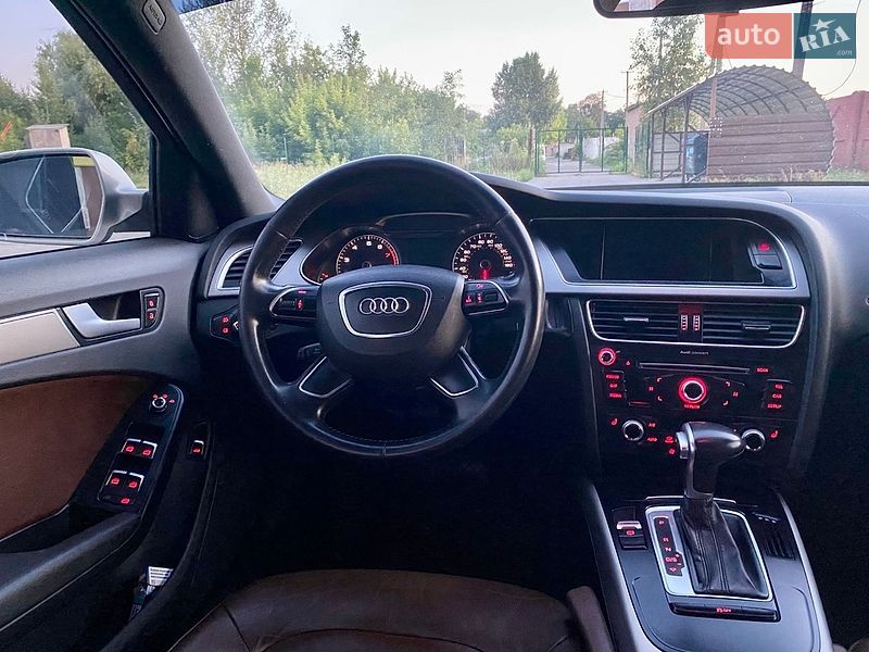 Седан Audi A4 2014 в Полтаве