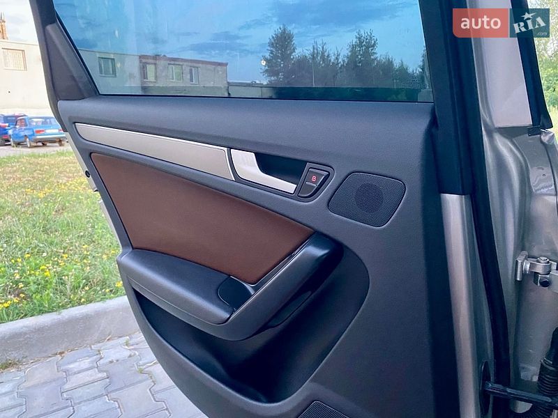 Седан Audi A4 2014 в Полтаве