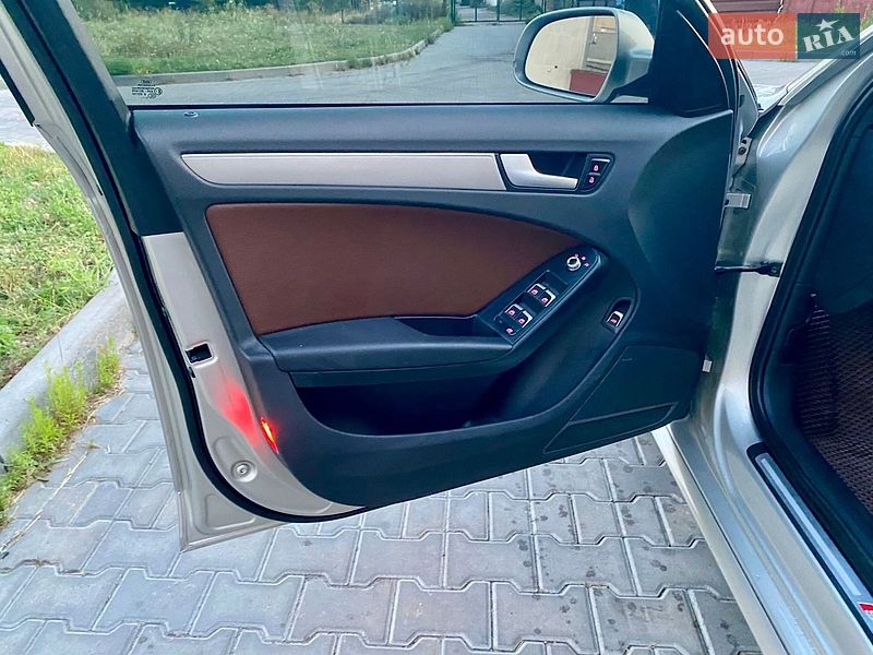 Седан Audi A4 2014 в Полтаве