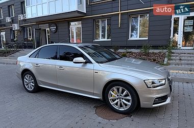 Седан Audi A4 2014 в Полтаве