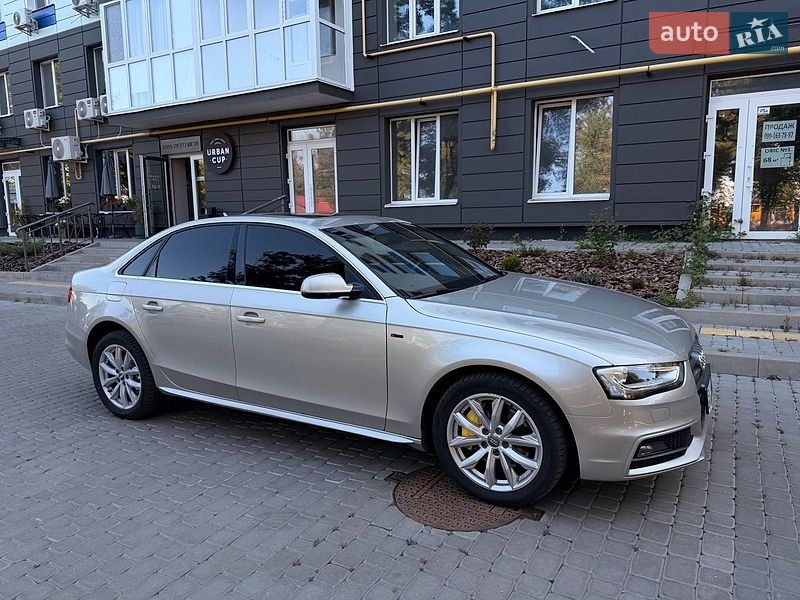 Седан Audi A4 2014 в Полтаве
