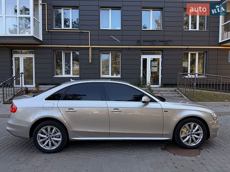 Седан Audi A4 2014 в Полтаве