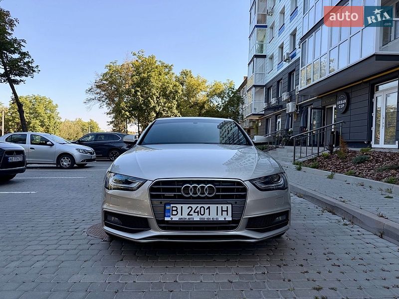 Седан Audi A4 2014 в Полтаве