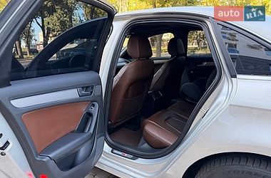 Седан Audi A4 2014 в Полтаве