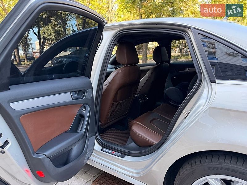 Седан Audi A4 2014 в Полтаве