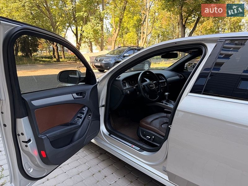 Седан Audi A4 2014 в Полтаве