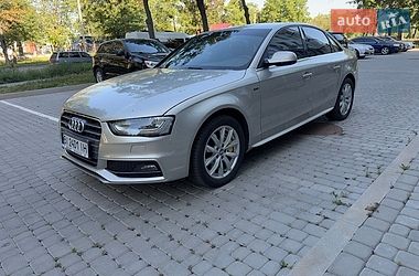 Седан Audi A4 2014 в Полтаве