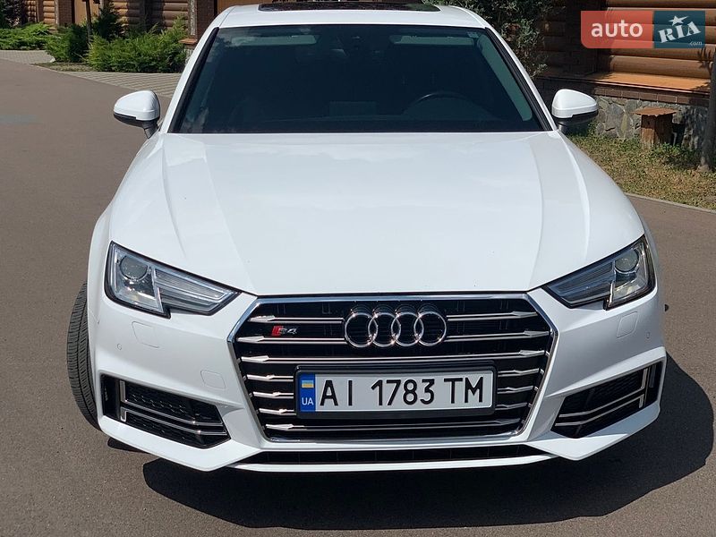 Седан Audi A4 2016 в Києві