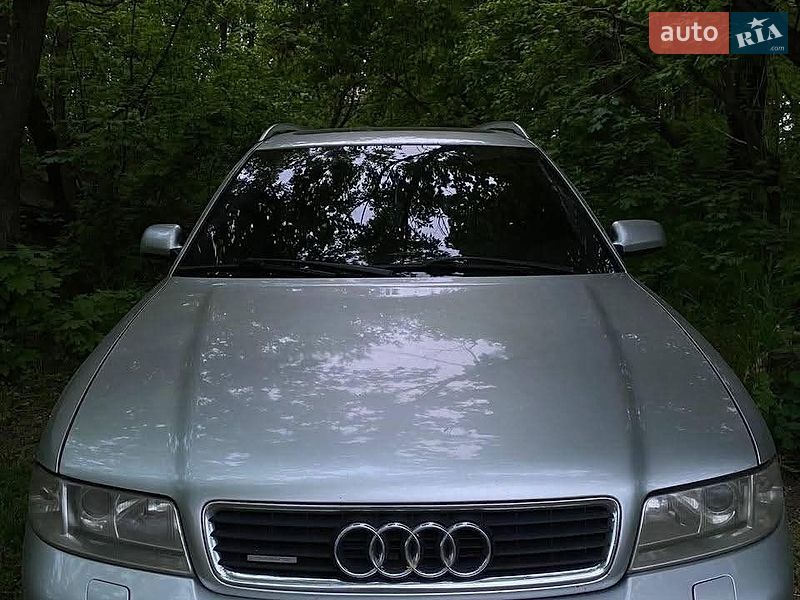 Універсал Audi A4 2000 в Герці